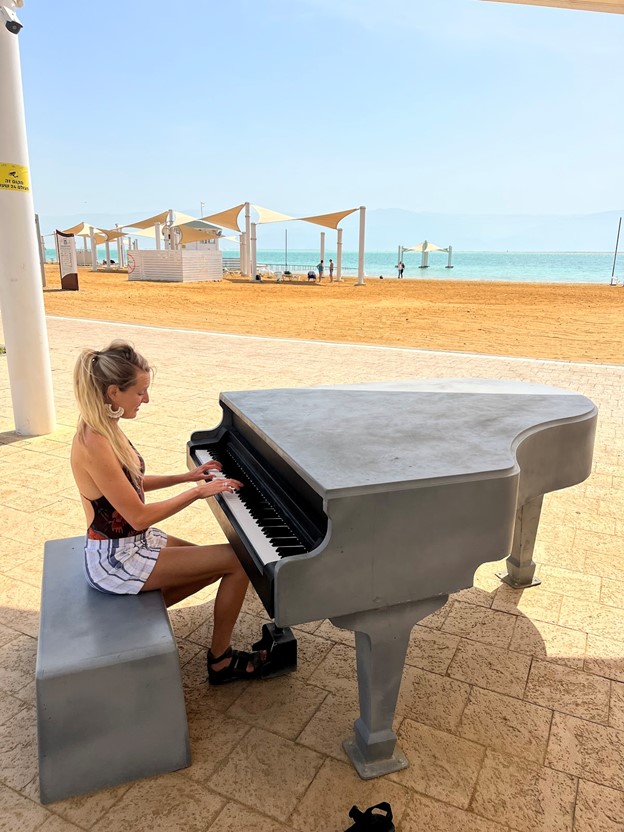 Playing piano by the dead sea